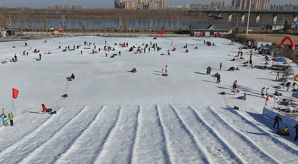 正定塔元庄冰雪乐园