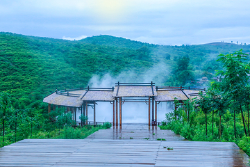万泉湖第 4 张图片