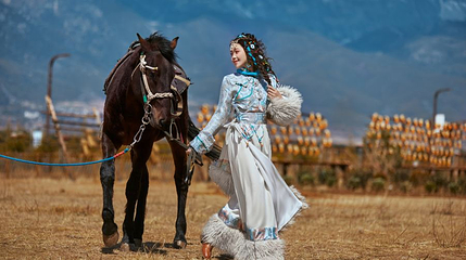 雪山骑马旅拍基地第 1 张图片