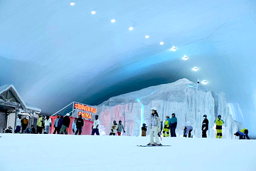 雪极星城市滑雪中心第 3 张图片