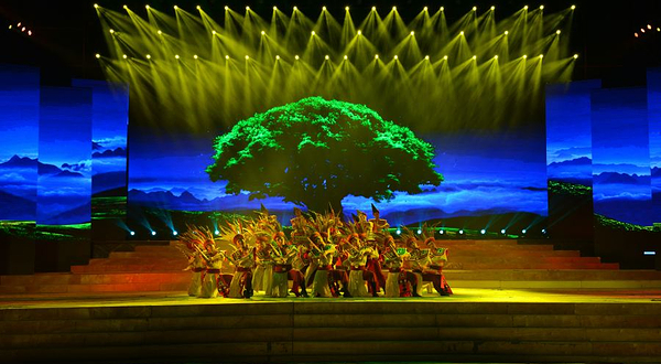 《索玛花开》民族风情歌舞演艺