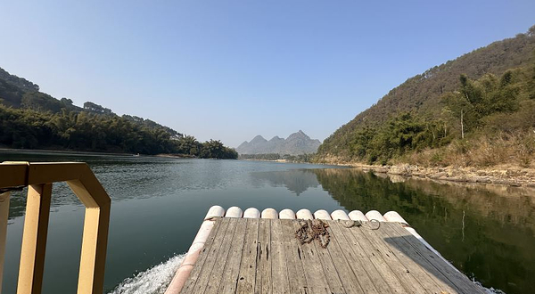 漓江景区3号码头竹筏游船