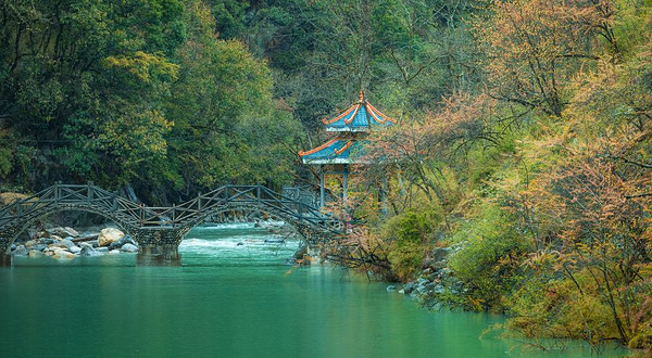 二郎山喇叭河风景区