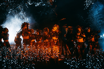 新安江景区《江清月近人》实景演艺第 18 张图片
