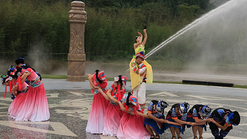 海子山孔雀世界