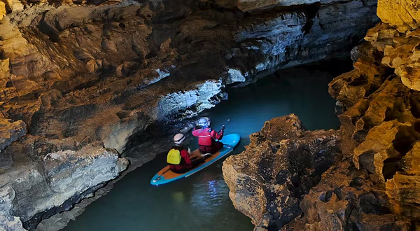 贵州龙里白玉洞探洞体验