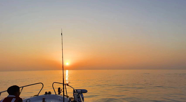 亮哥海钓游艇俱乐部