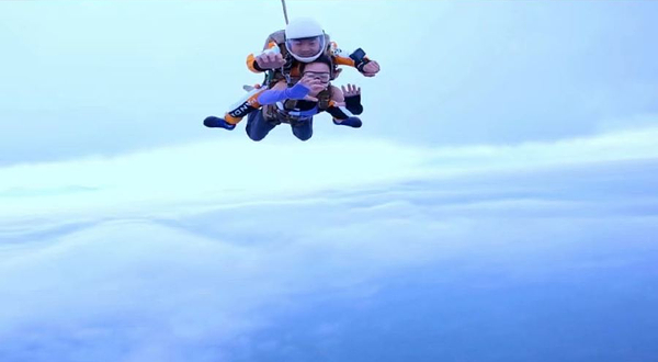 成都青城山高空跳伞基地