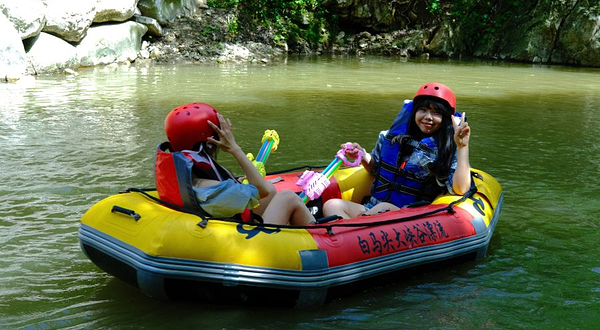 霍山白马尖大峡谷漂流