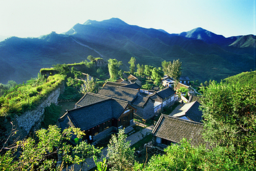青山关第 1 张图片