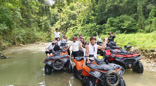 东兰县溯溪越野车露营户外运动俱乐部