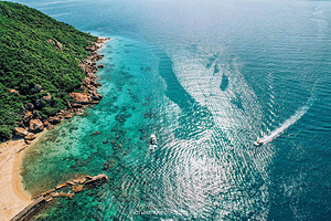 万宁神州半岛俏江南游艇俱乐部