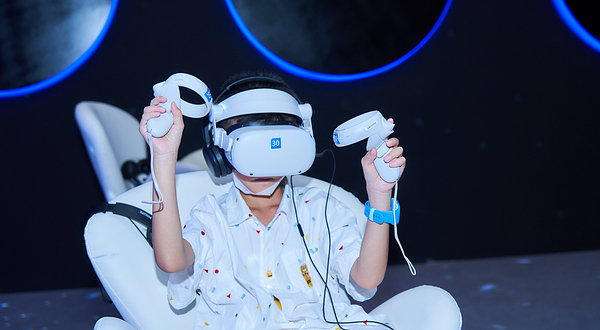 成都之几美术馆|威尼斯电影节金狮奖VR交互体验《苍穹》