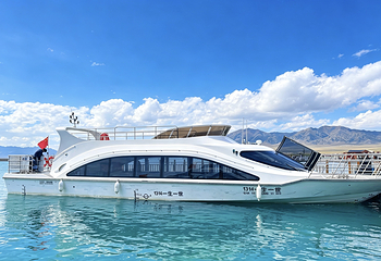 赛里木湖月亮湾-湖心岛游艇之旅第 2 张图片