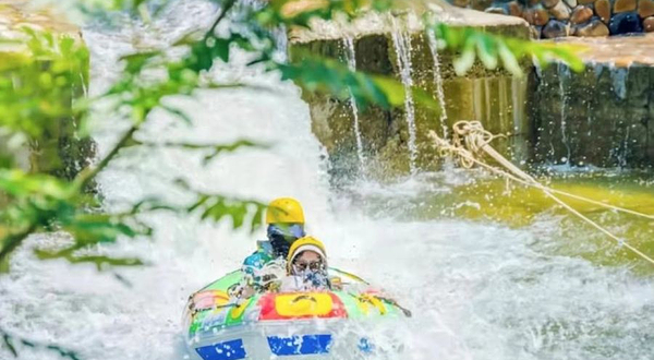 太平湖峡谷漂流