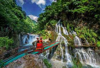 螺髻九十九里温泉瀑布风景区第 1 张图片