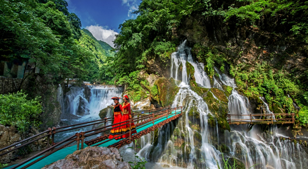 螺髻九十九里温泉瀑布风景区