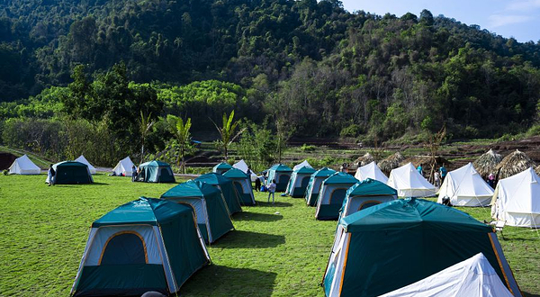 纳卡雨林露营地
