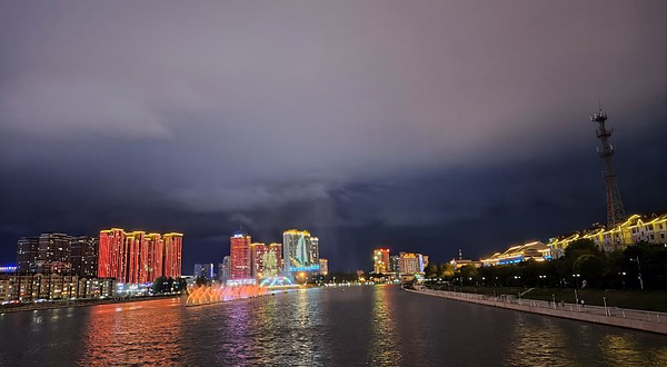 延西桥码头游船