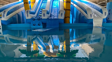 绿地暇咖岛·深坑水世界