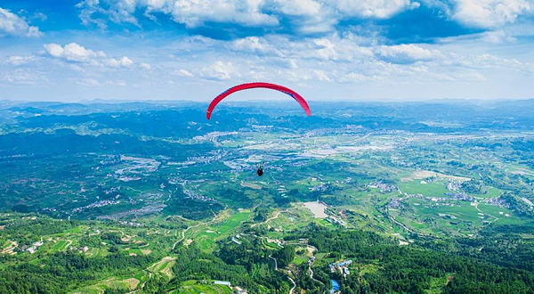 贵州安安体育滑翔伞训练基地