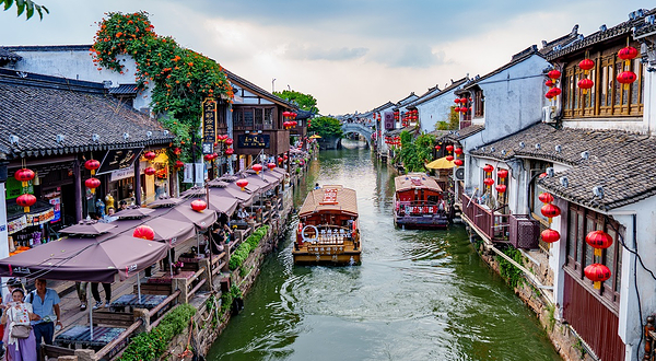 山塘街白居易码头游船