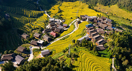 布尼梯田加乌瀑布景区第 8 张图片