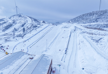 齐岳山国际滑雪场第 8 张图片