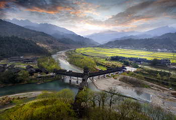 惹巴拉旅游景区第 9 张图片