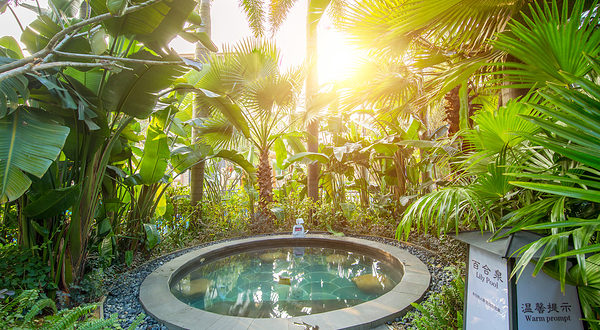 宝墩湖湖山温泉度假村