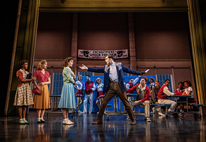 伦敦《回到未来》音乐剧