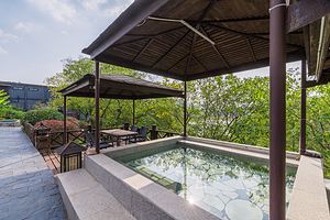 汤山温泉房车营地茶温泉