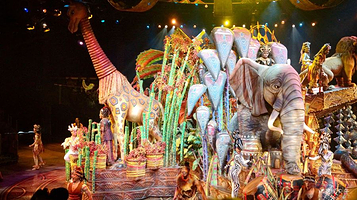 中国香港 · 《狮子王庆典》音乐剧