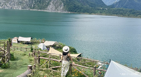 都江堰市观景台露营