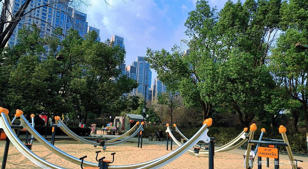 汉口江滩-沙滩游乐场