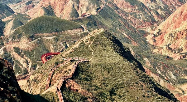 兰州水墨丹霞旅游景区-丹顶揽胜