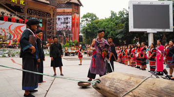 西盟县江三木洛剧院