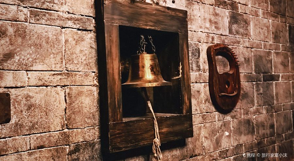 暴风岛沉浸式体验馆(百联世纪店)