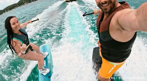 双月湾海一尾波滑水俱乐部