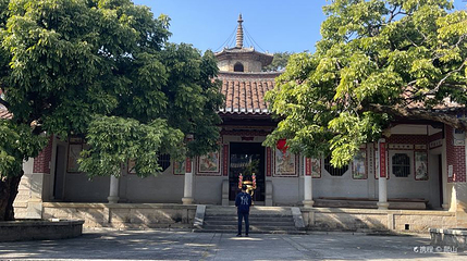 东山报恩寺第 1 张图片