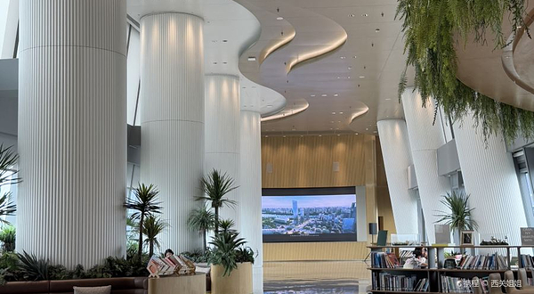 南沙IFC空中图书馆