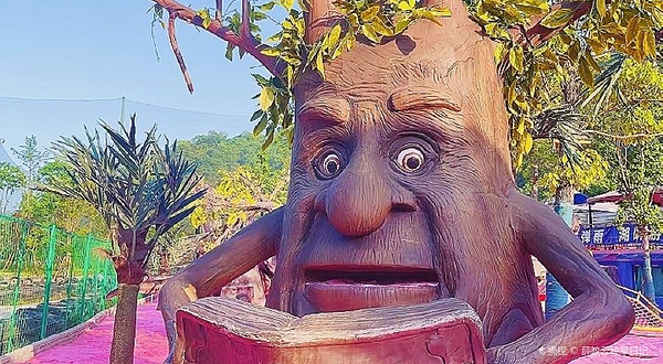 侏罗纪恐龙游乐园(森林公园)