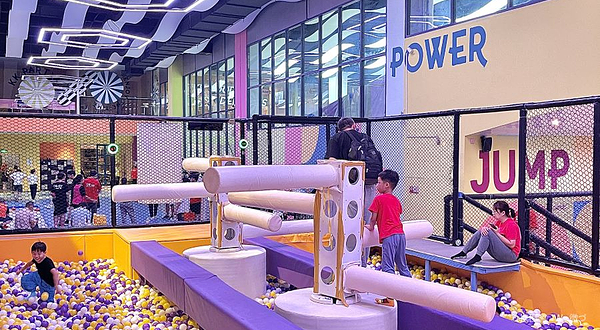 KK PARK室内滑雪·蹦床闯关(蛇口店)