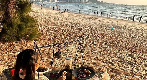 金海湾凤池岛沙滩