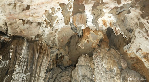 安龙县壹口洞天