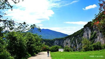 五德大锅圈天坑群