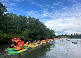 长白山森林峡谷漂流