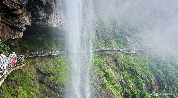 瓦屋山景区-兰溪绝壁栈道