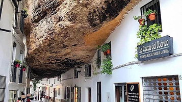 Setenil de las Bodegas