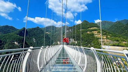 巴山大峡谷-云顶飞渡玻璃桥第 1 张图片